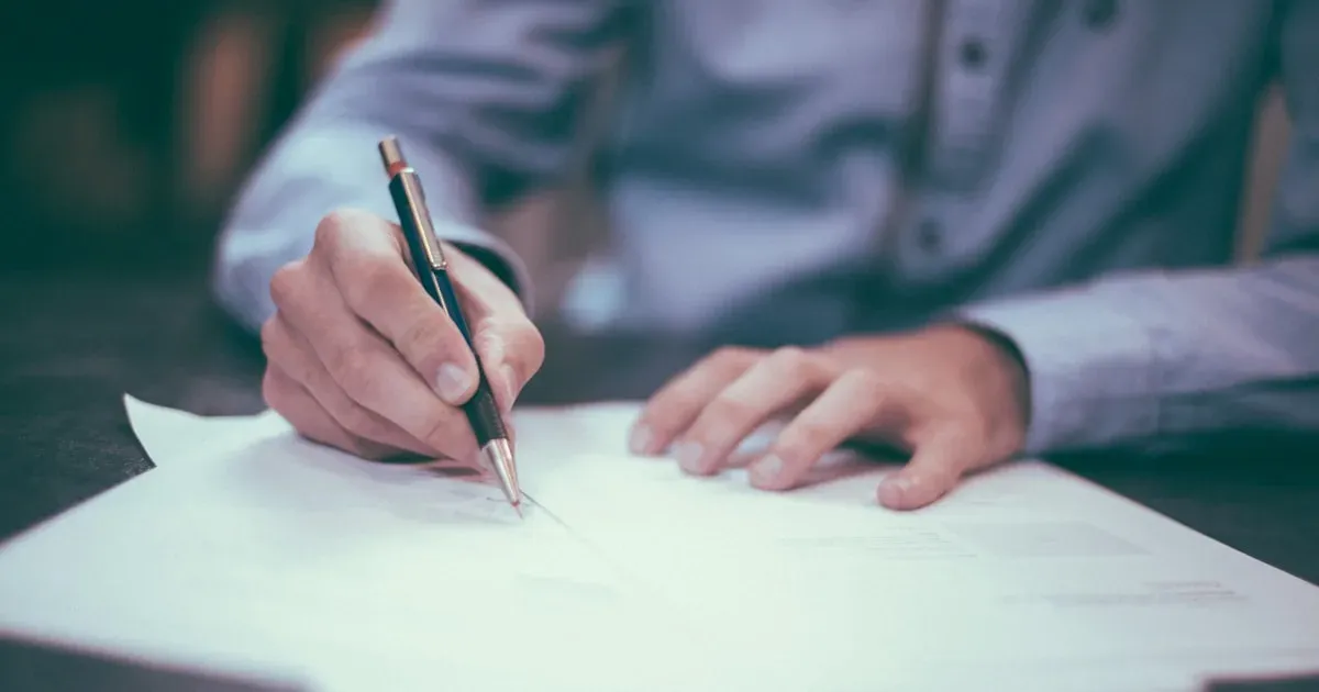 Firma biométrica de contratos: qué es y cómo implementarla en tu pyme